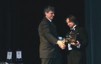 Giorgio Casciarri vastaanottaa Bigli -palkinnon Torsten Branderilta