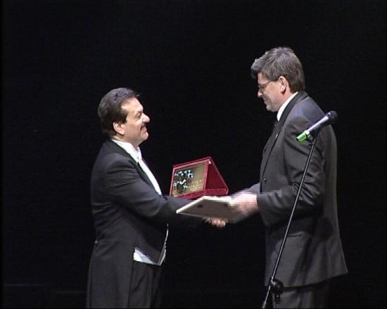 Salvatore Fisichella vastaanottaa Gigli -palkinnon